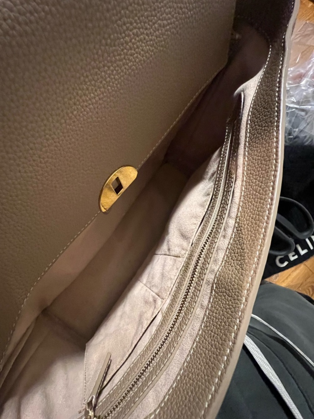 Oleada two way leather bag - Picture 10 of 11
